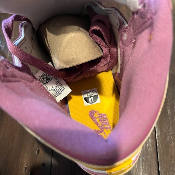 NWT Nike Air Jordan 1 Retro High OG Brotherhood youth size 6. - Picture 6 of 10